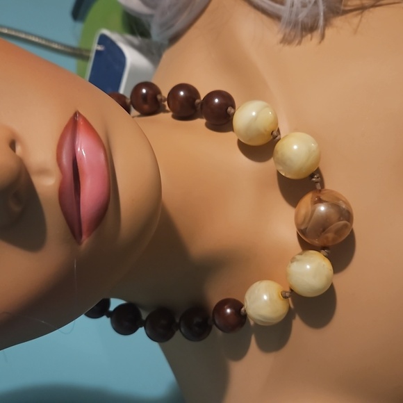 Huge Beaded Choker Necklace - Picture 2 of 4